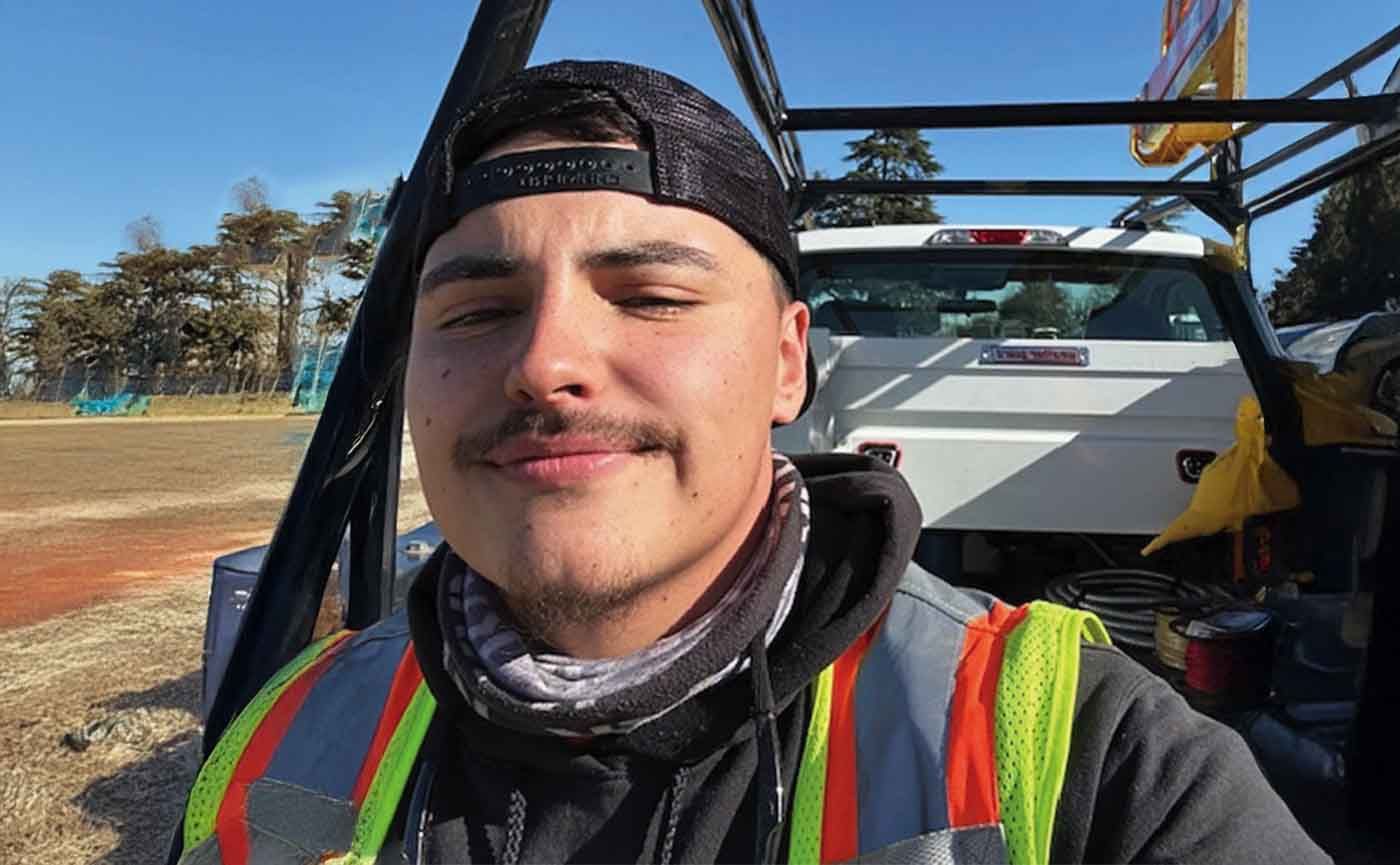 Will Flores headshot